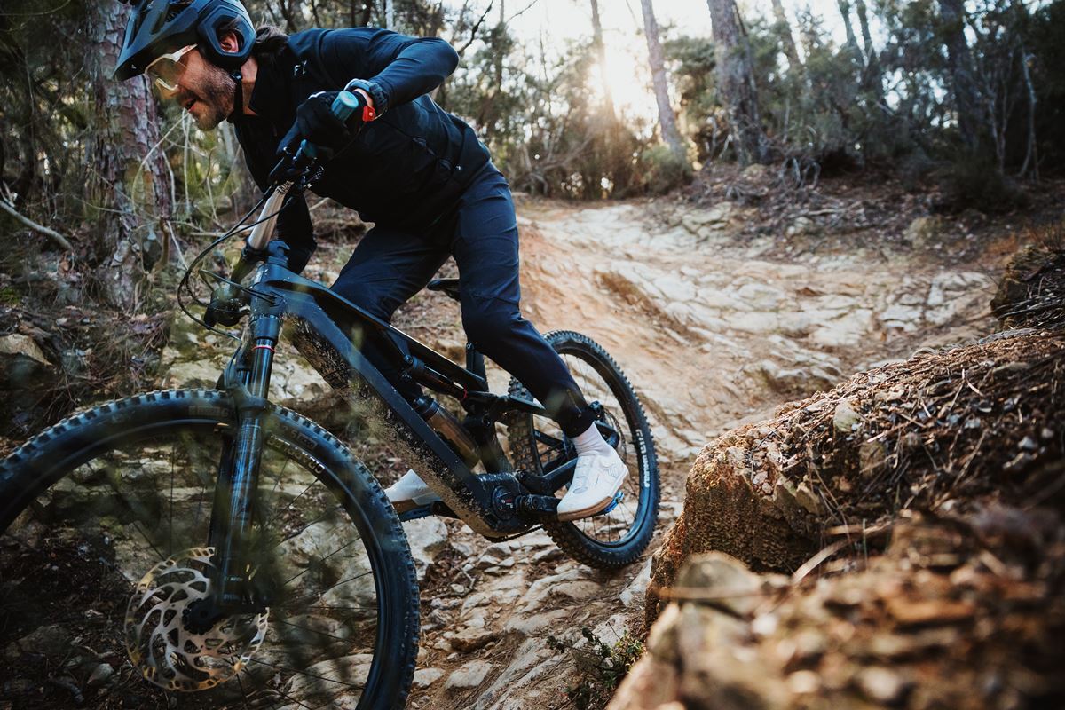 trek blaze wavecel casco trail ebike 2025